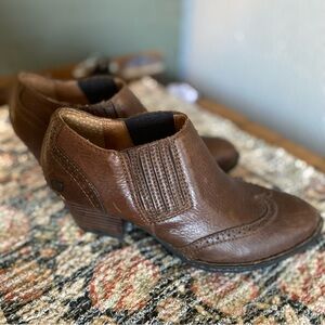Born Brown Leather Western Cowgirl Ankle Booties Women Size 8